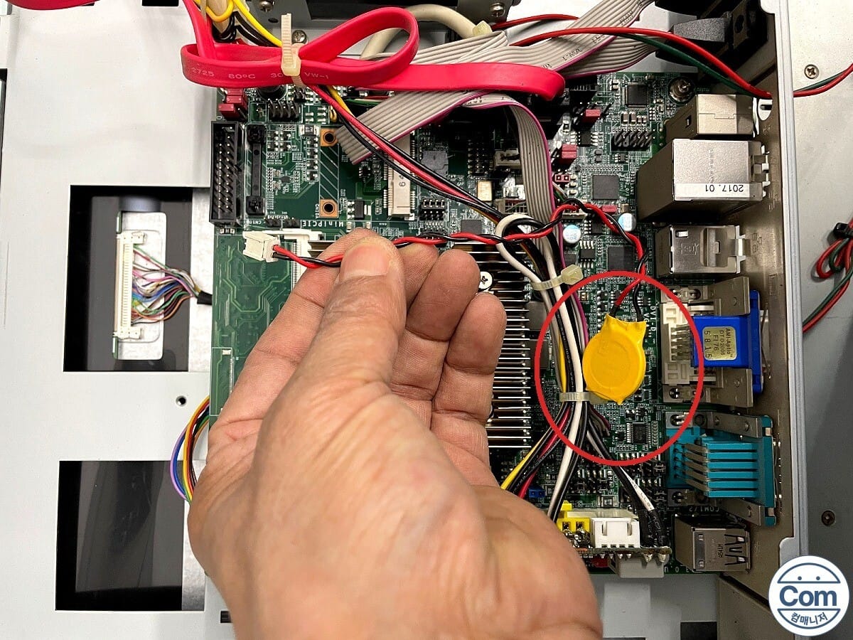 산업용 PC 메인보드 바이오스 배터리 점검